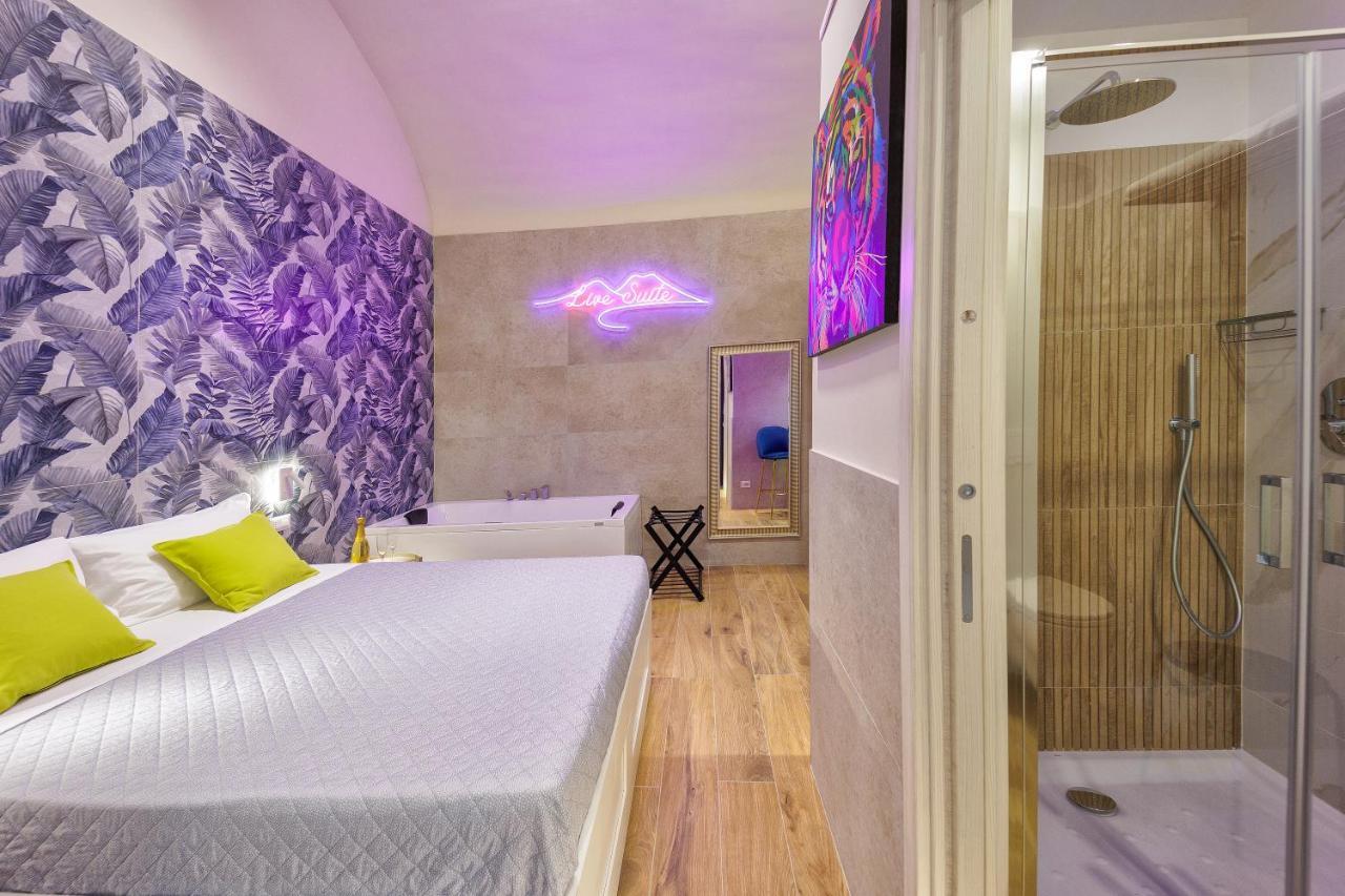 Live Suite Napoli Exterior foto